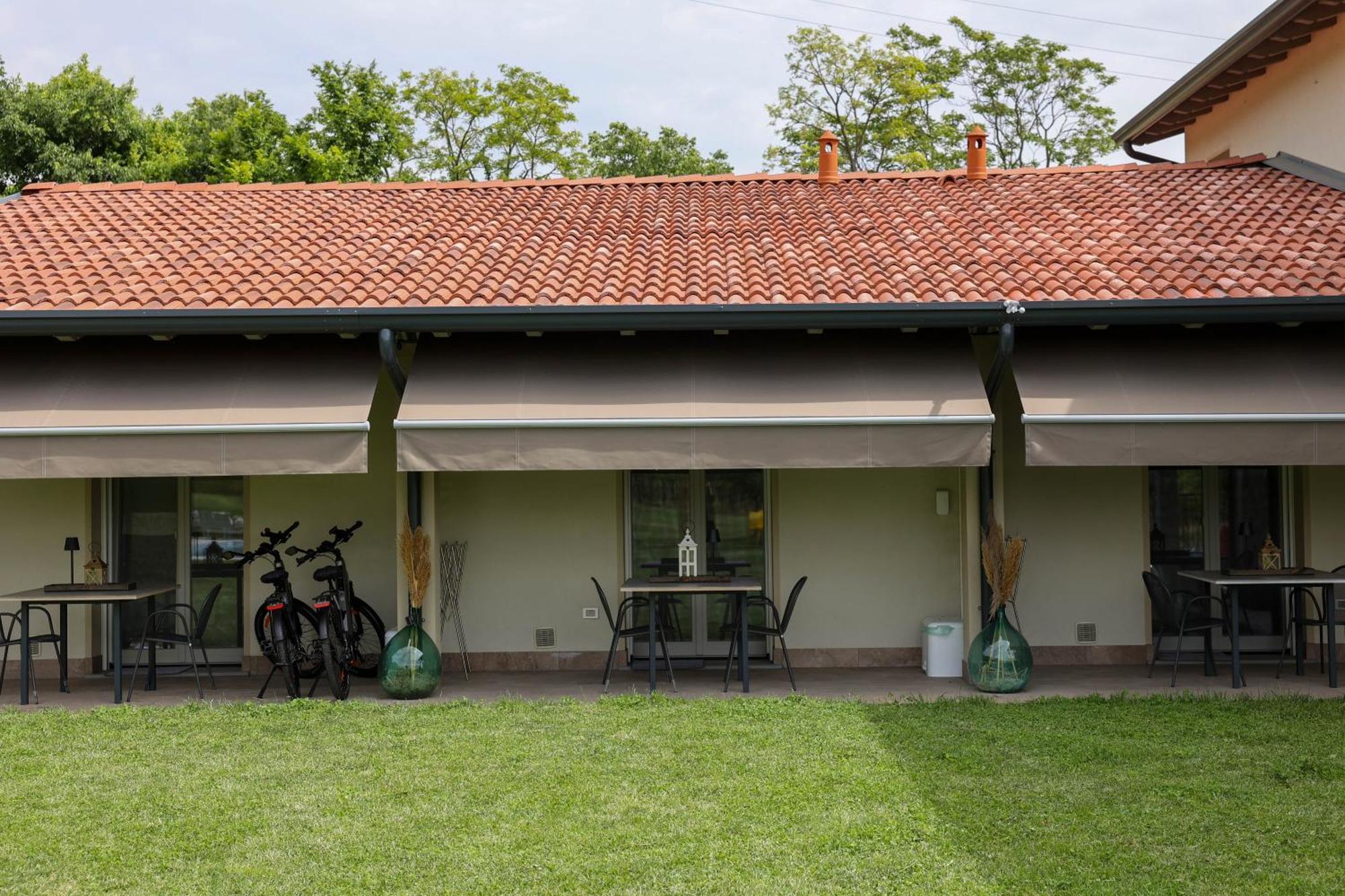 Bed And Breakfast Le Giale カステルヌオーヴォ・デル・ガルダ エクステリア 写真